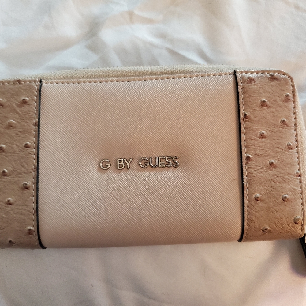Tan wallet